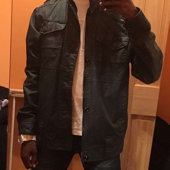 P lounge Jacket - Picture 1 of 5